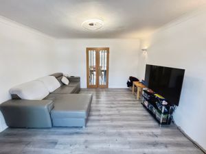 Lounge- click for photo gallery